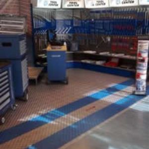 Winken en Showroomvloer