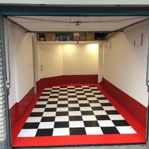 DiamondDeck garage