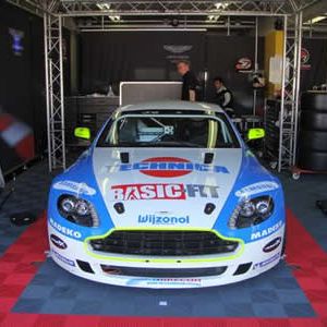 Rhesus Racing GT4 Pitbox